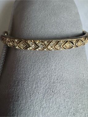 VTG 80s Avon Art Deco Rhinestone Hinged Bangle Bracelet